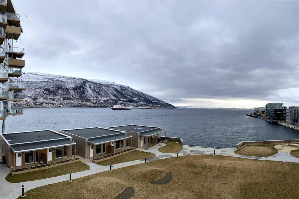 Royal Skir Apartment Sea View Tromso Exterior photo