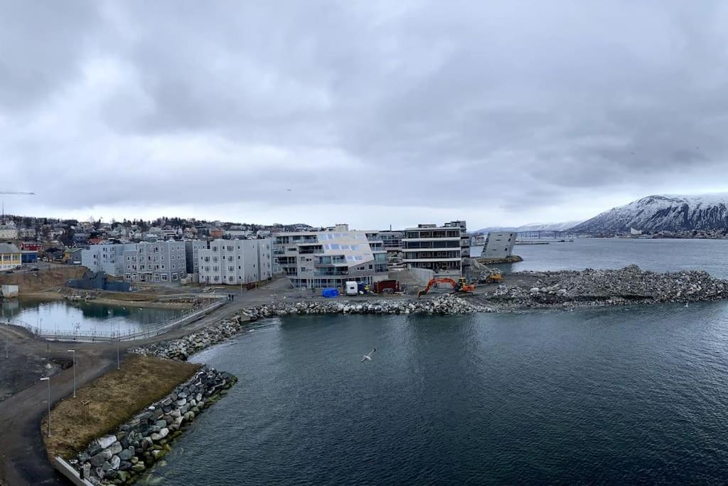 Royal Skir Apartment Sea View Tromso Exterior photo