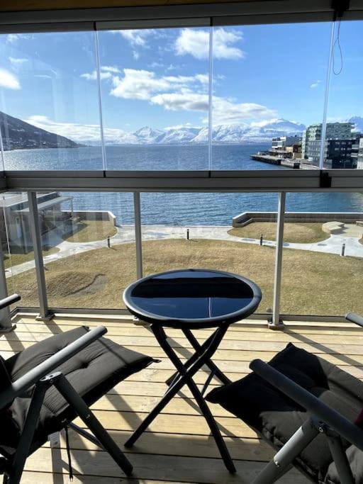 Royal Skir Apartment Sea View Tromso Exterior photo