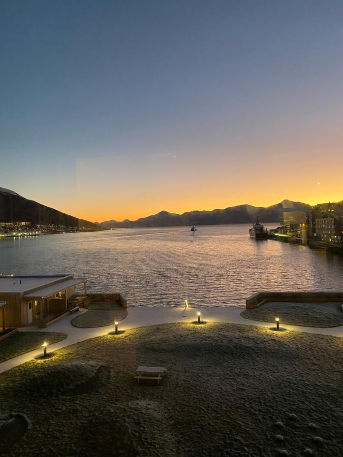 Royal Skir Apartment Sea View Tromso Exterior photo